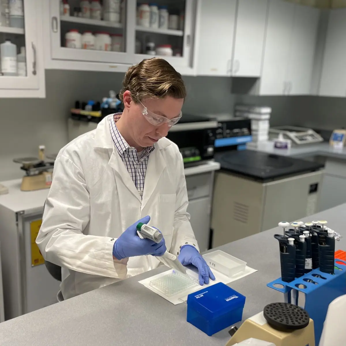 The Immunity Gap Bridged The Immunity Gap Bridged Arkion Life Sciences introduces New Test to Measure the Antibodies in Early Calf Nutrition Products Arkion Life Sciences will introduce the dairy industry’s first analytic test that reveals the presence and relative amounts of antibodies in early calf nutrition products, such as colostrum, colostrum replacer, milk, and milk replacer.