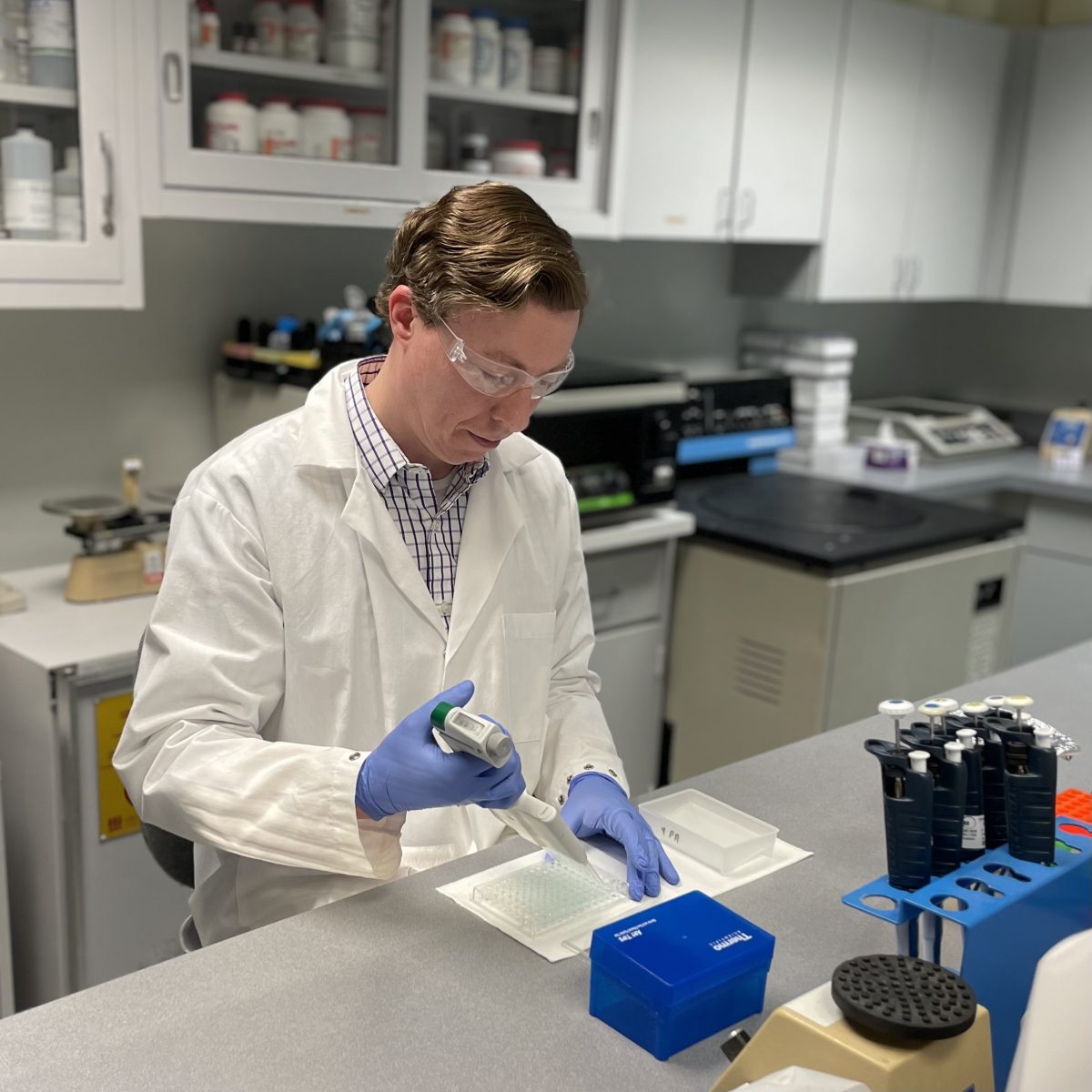 The Immunity Gap Bridged The Immunity Gap Bridged Arkion Life Sciences introduces New Test to Measure the Antibodies in Early Calf Nutrition Products Arkion Life Sciences will introduce the dairy industry’s first analytic test that reveals the presence and relative amounts of antibodies in early calf nutrition products, such as colostrum, colostrum replacer, milk, and milk replacer.